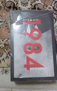 کتاب ۱۹۸۴ زبان انگلیسی