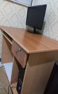 میز کامپیوتر و صندلی کامپیوتر