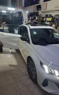 سالن مخصوص شیشه دودی برای تمام خودروها