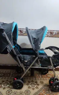 کالسکه دوقلو