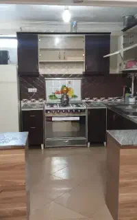 سوئیت مستقل یک خوابه با پارکینگ  پاسخگویی ۲۴ ساعته
