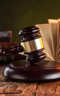 وکیل پایه یک دادگستری