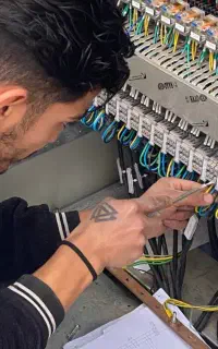گروه فنی مهندسی تسلا(پیشگامان صنعت برقکاری شاهرود)