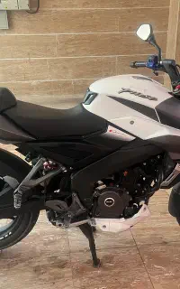 موتور NS200 مدل 98