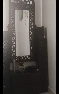اینه ایستاده