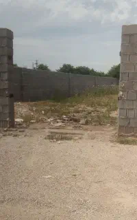 زمین باغچه۰۶۰۰متری برقدار روبه رو دکه ها عباس اباد