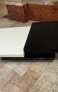 میز جلو‌مبلی با صفحه چرخان