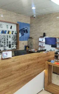 خانم مجرد منشی تعمیرات موبایل