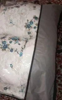 4 تا بالیشت و 2 تا تشک دونفر جنس خوب طرح جدید