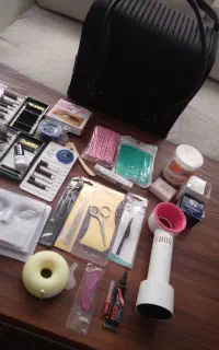 وسایل کاشت مژه فقط برای آموزش استفاده شده