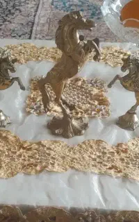اسب برنزی