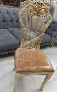 صندلی چوبی