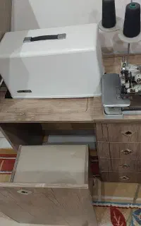 فروش میز چرخ خیاطی به همراه صندلی