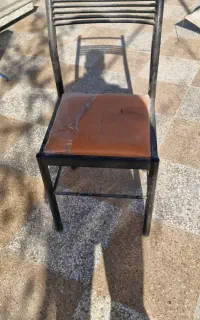 صندلی فلزی