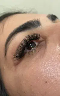 خدمات تخصصی مژه و ابرو