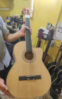 گیتار Agostini