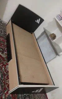 دوعدد تخت تک نفره چوبی به فروش میرسد
