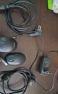 موس و کابل کامپیوتر