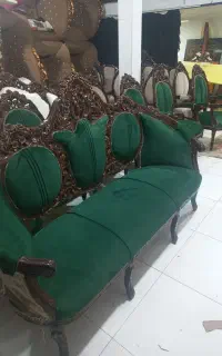تعمیرات و رنگ کاری انواع مبلمان راحتی و سلطنتی