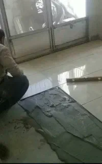 بنایی بازسازی  رفع نم  کاشی وسرامیک  گچ و....