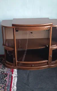 میز تلویزیون کاملا نو بدون خطو خش و خرابی