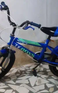 دوچرخه ۱۶ آبی
