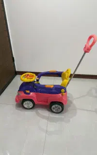 ماشین هدایت شونده دستی کودک