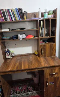 میز مطالعه و کتابخانه ای