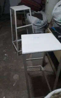 چهار پایه فلزی