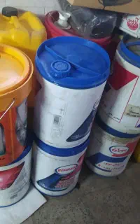 گالن بیست لیتری و سطل