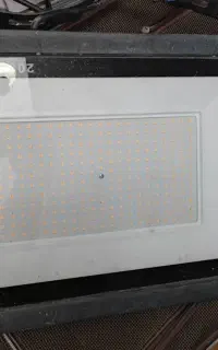 پرژکتور ال ای دی 200 ip66 m