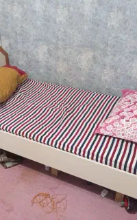 تخت سالم