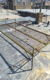 تخت فلزی