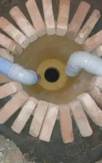 چاه کن فاضلاب و اب