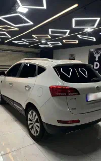 جک اس ۵ اتوماتیک