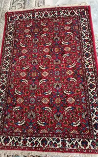 قالیچه دستباف آباده ای نو و پانخورده