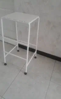 چهار پایه فلزی نونو