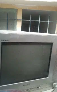 تلویزون ۱۴ اینج