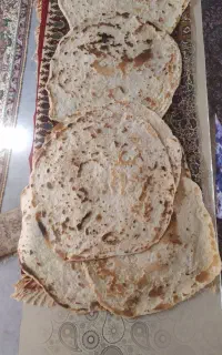 نانوایی.در فروشگاه مغازه