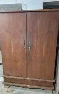 کمد عتیقه دارای کشو مخفی