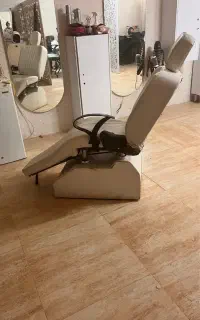 صندلی ارایشگاه