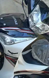 لاکی احسان. پرواز