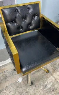 صندلی چرخ دار مشکی طلای