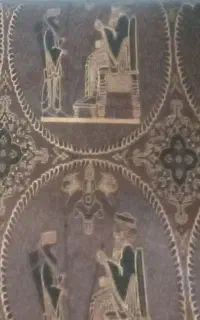 ۵ تا پشتی کوچیک و ۶ تا بزرگ