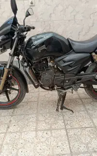 اپاچی 180