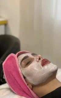 فیشیال و خدمات پوستی به صورت uتخصصی