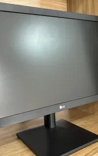 مانیتور ال جی ۲۰ اینچ VGA