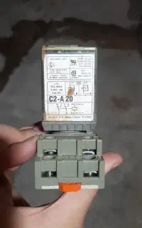 ۲۰ عدد رله پلاگینی صنعتی