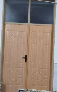 در چوبی همراه چهارچوب