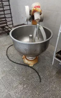خمیر گیر(مکینه) ۶۰ کیلویی بادیگ استیل